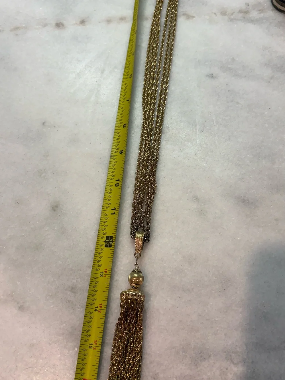 N/A elegant gold